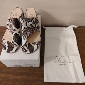 AGL Shoes Womens 39.5 Moon Thong Sandal White Rosa Leather Toe Loop Chunky Heel